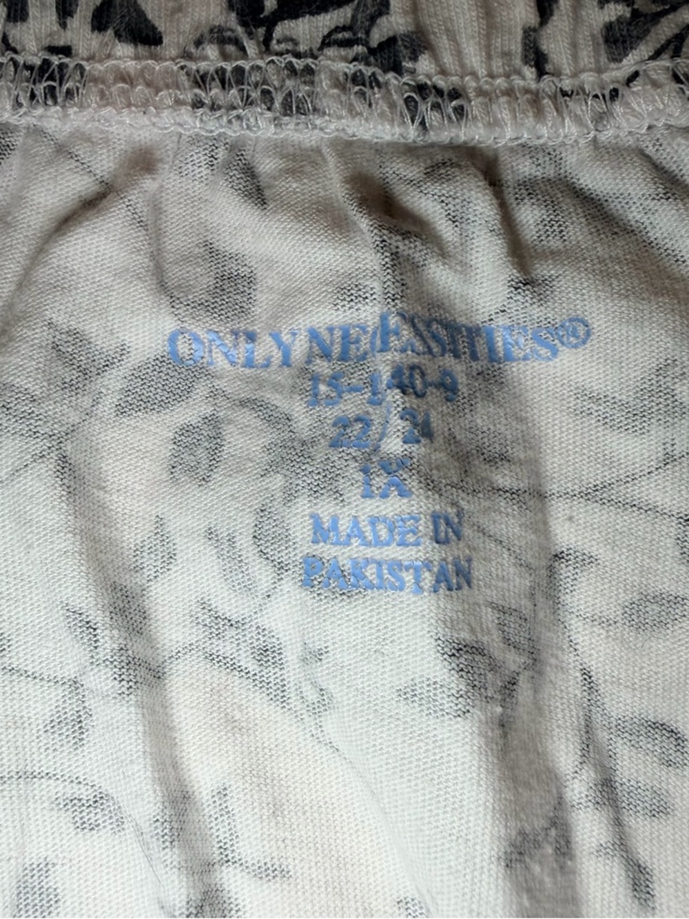 Woman floral pajamas or lounge pants - Picture 5 of 9